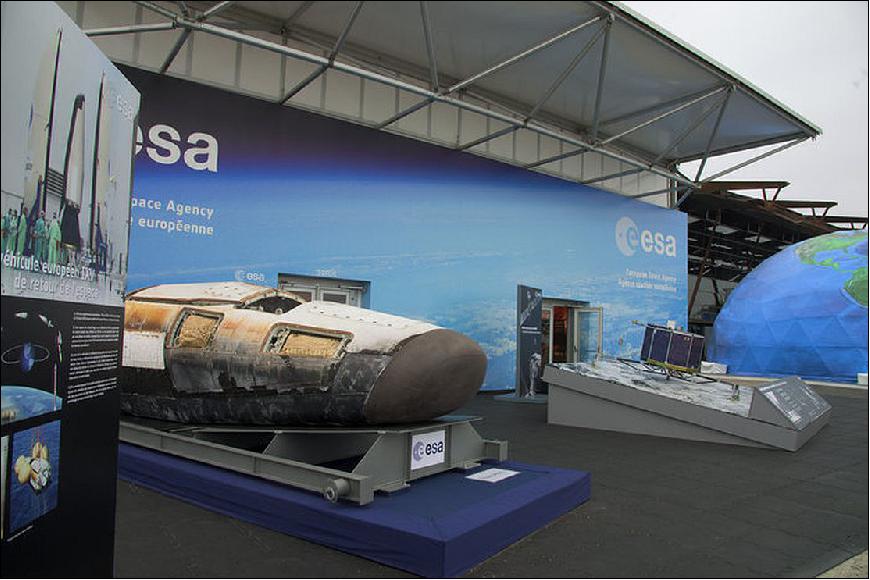 Figure 34: Photo of the IXV spaceplane on exhibit at the ESA Pavilion, Paris Air and Space Show on June 15, 2015 (image credit: ESA, P. Sebirot)