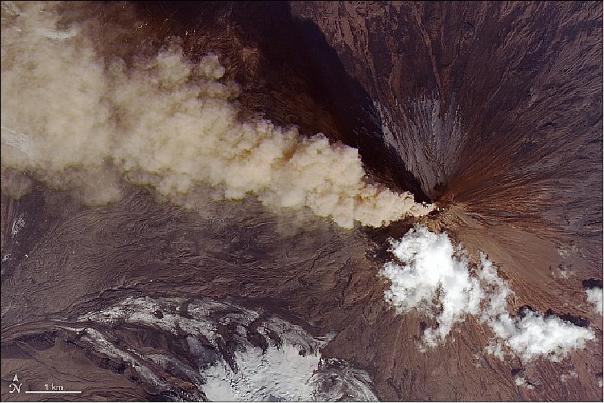 Figure 28: Detail image of a volcanic plume streaming west from the volcano on August 19, 2017 (image credit: NASA Earth Observatory, images by Joshua Stevens, using Landsat data from the USGS, story by Adam Voiland)