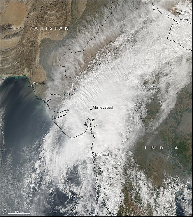 Figure 42: MODIS image of Cyclone Ockhi, acquired on 5 Dec. 2017 (image credit: NASA Earth Observatory)