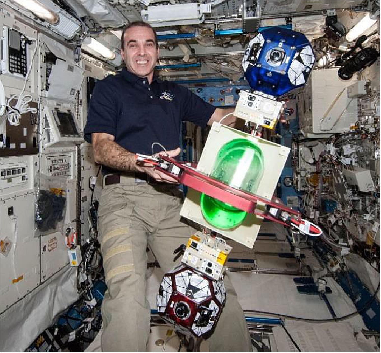 Figure 20: Flight Engineer Richard Mastracchio with the SSE onboard the KIBO module of the ISS (image credit: NASA, FIT)