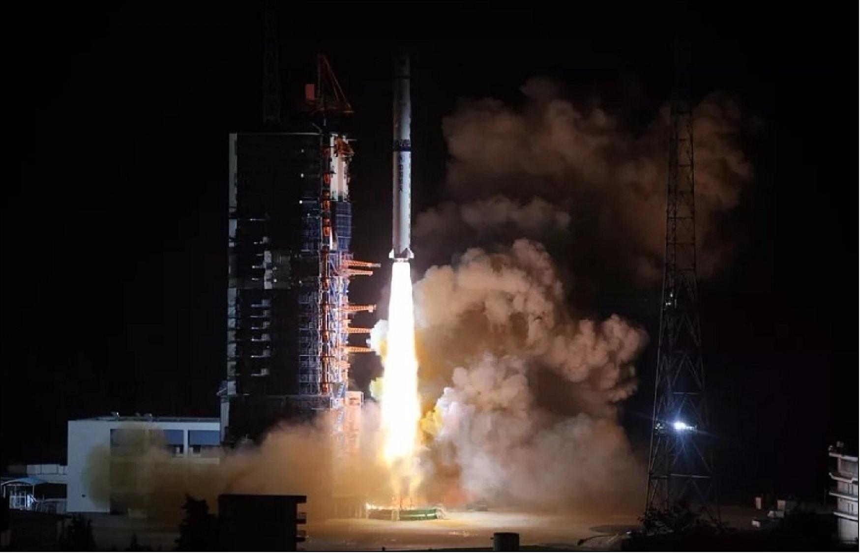 Figure 42: Photo of the Queqiao relay satellite, launched ahead of Chang’e-4 lunar mission (image credit: CNSA)