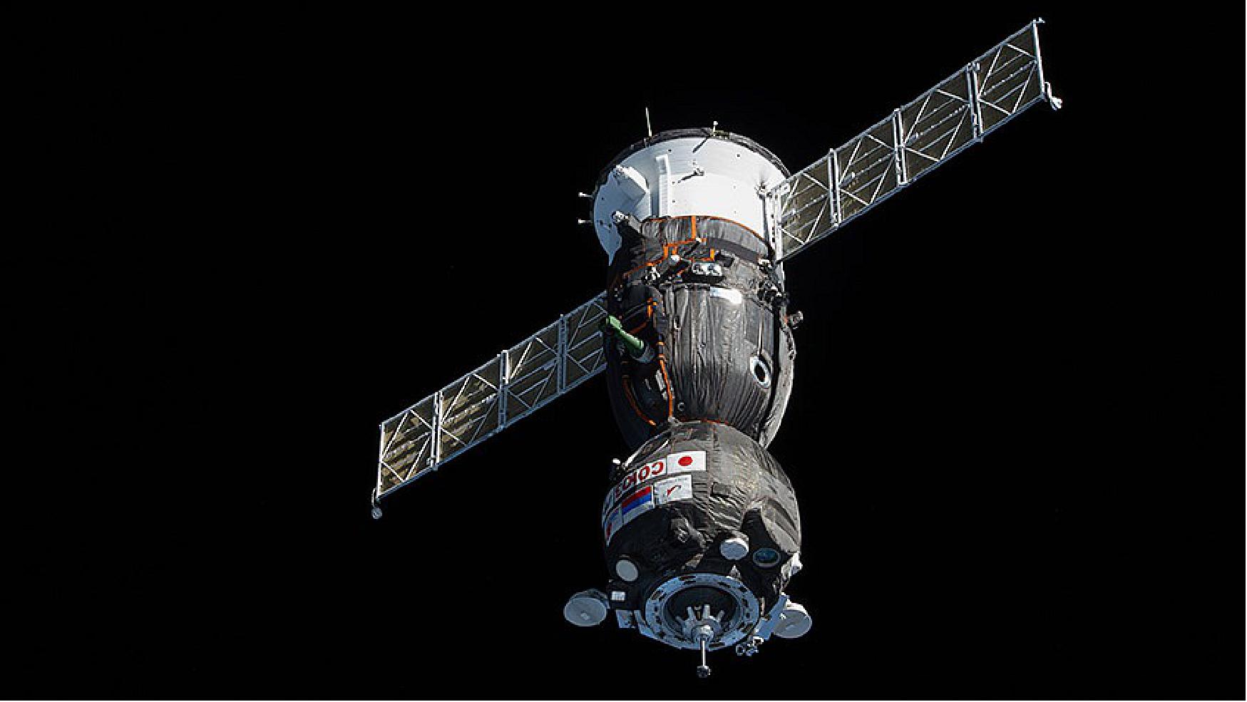 Figure 16: The Soyuz MS-20 crew ship, carrying cosmonaut Alexander Misurkin and spaceflight participants Yusaku Maezawa and Yozo Hirano, approaches the space station (image credit: NASA TV)