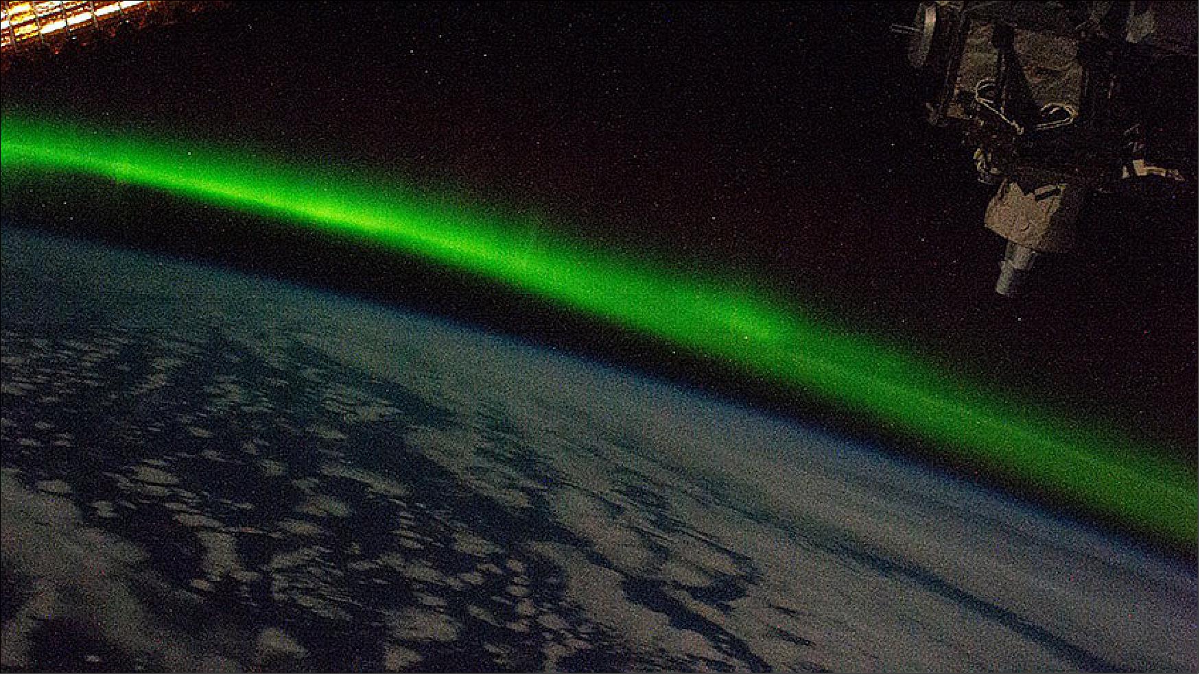 Figure 18: The aurora australis streams above the Indian Ocean in this picture from the space station as it orbited 270 miles above the Earth (image credit: NASA)