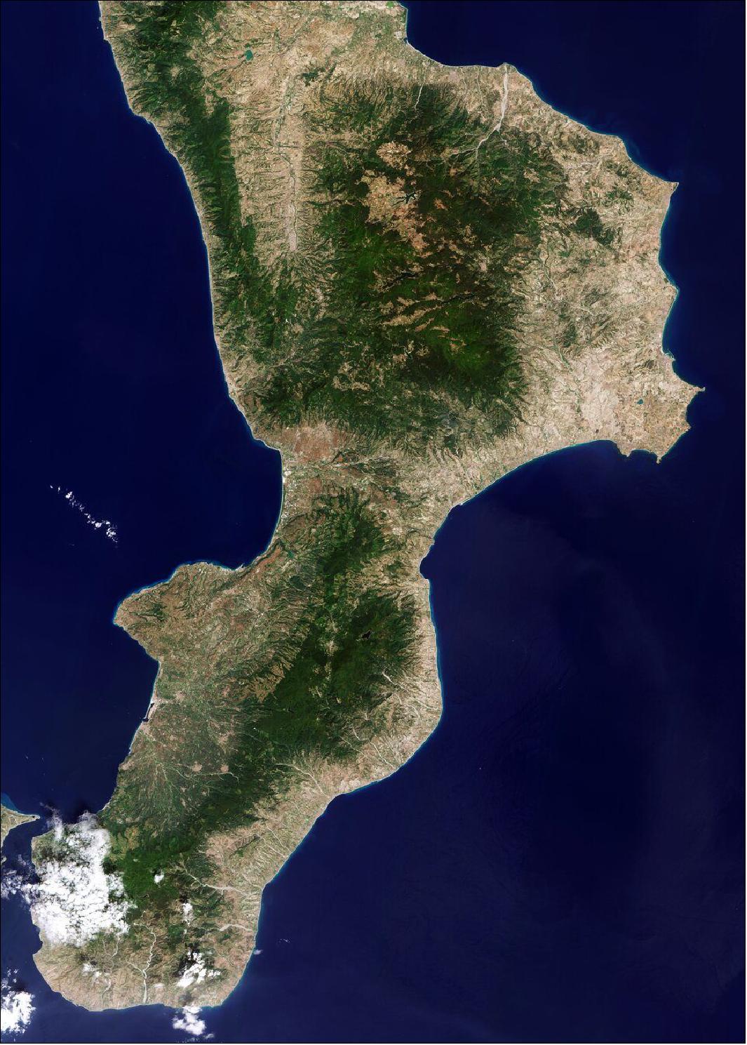 Figure 19: Satellite image of Calabria, Italy, observed with Sentinel-2 in 2020. The image is also featured in the Earth from Space video program (image credit: ESA)