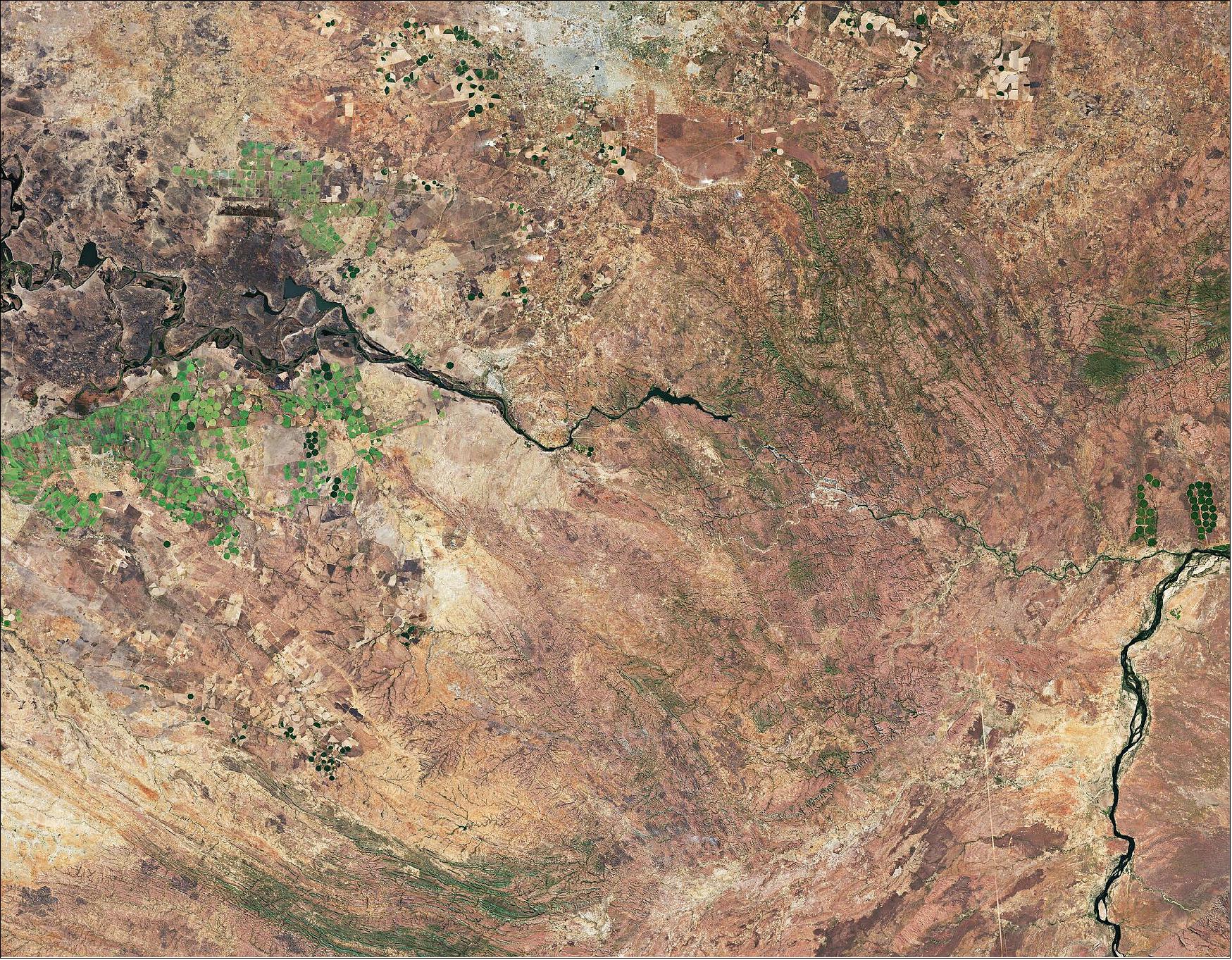 Figure 71: Data from the Copernicus Sentinel-2 mission can help monitor changes in urban expansion, land-cover change and agriculture monitoring. The mission’s frequent revisits over the same area and high spatial resolution also allow changes in inland water bodies to be closely monitored. This image, which was captured on 29 July 2019, is also featured on the Earth from Space program (image credit: ESA, the image contains modified Copernicus Sentinel data (2019), processed by ESA, CC BY-SA 3.0 IGO)