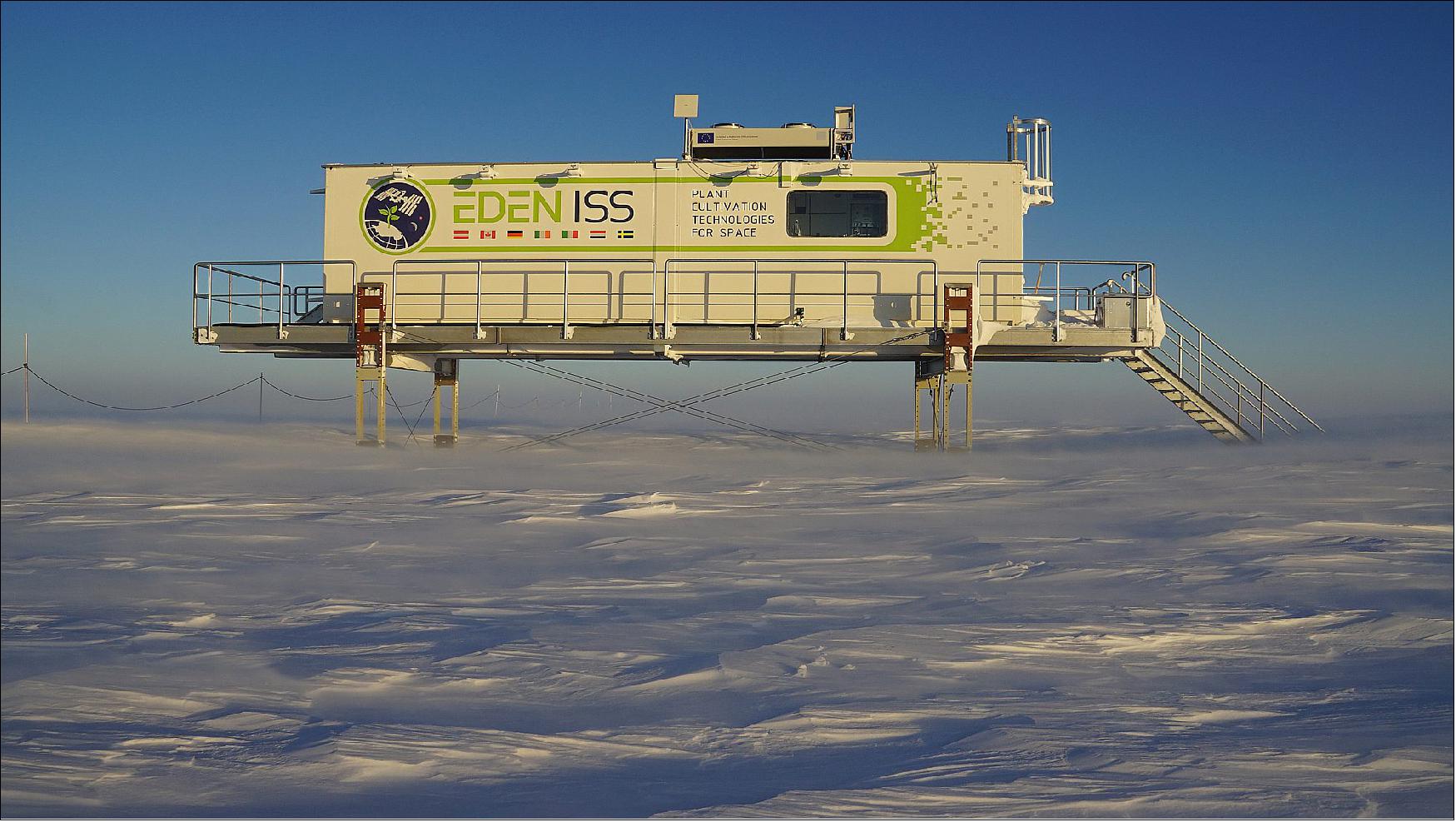 Figure 18: EDEN ISS, the garden center of Jess Bunchek for 2021, just 400 m away from the Neumayer III Station, developed by DLR in 2018 (photo credit: DLR)