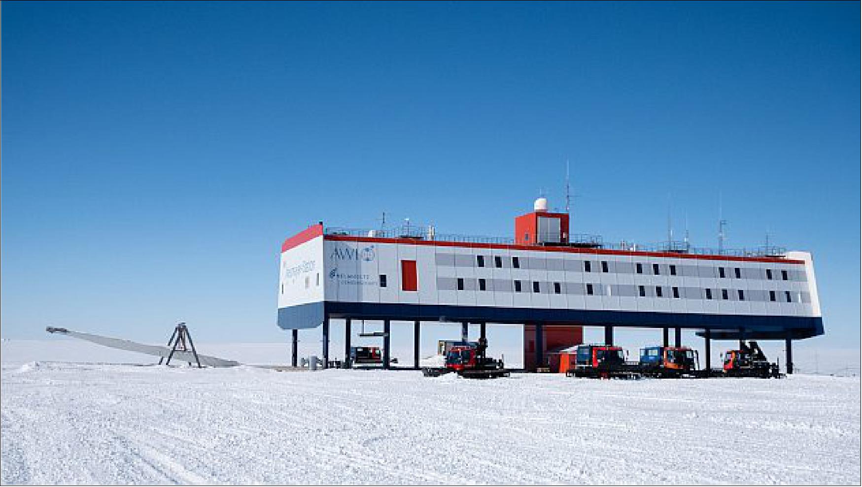 Figure 13: Neumayer III Station in Antarctica (image credit: DLR/NASA/Jess Bunchek)