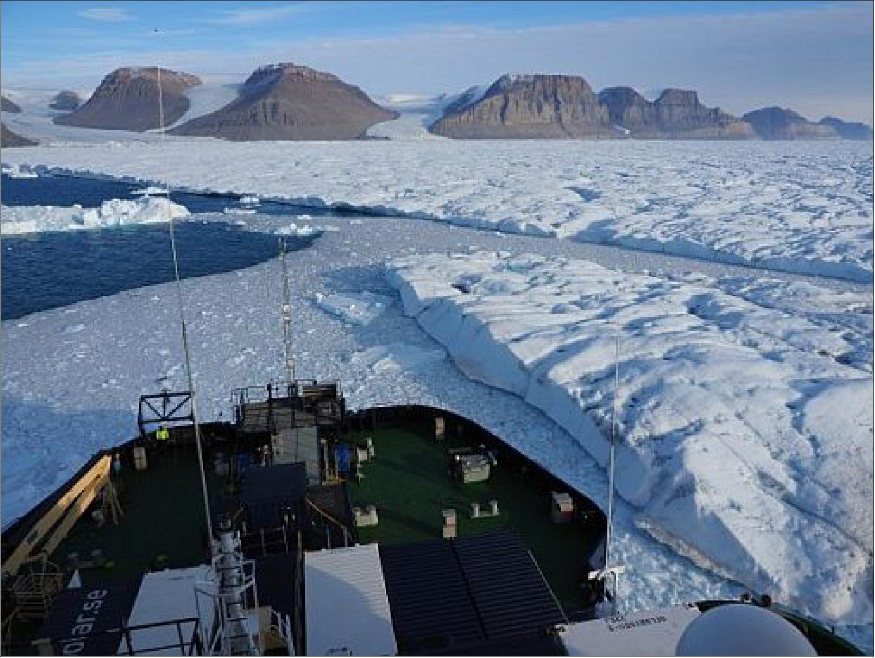 Figure 33: Swedish icebreaker Oden at the front of Petermann Ice Shelf in 2019. The new study shows that this ice shelf may break up if ocean warming continues. Photo: Martin Jakobsson)