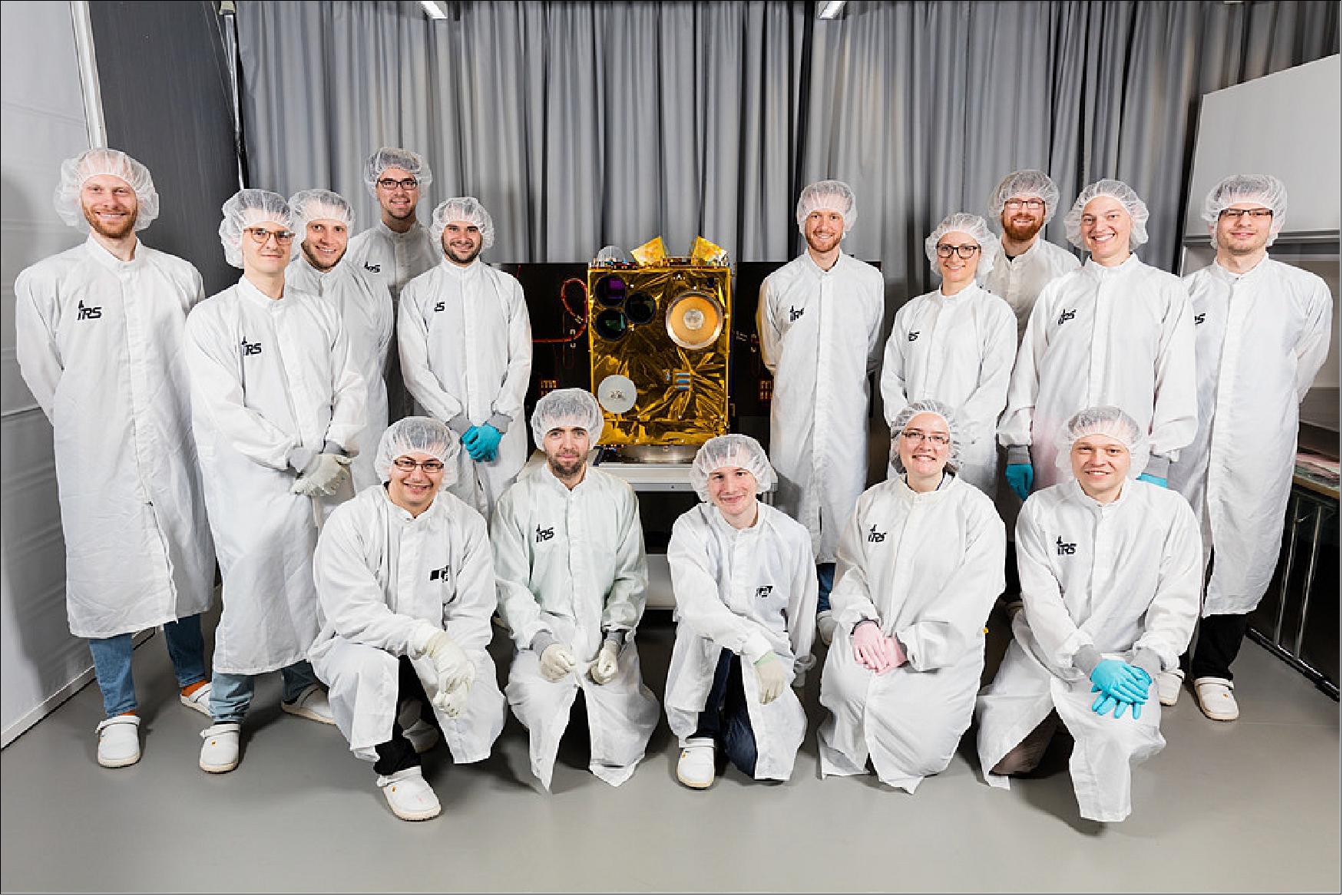 Figure 18: Photo of the Flying Laptop Team in 2017 (image credit: IRS Stuttgart)
