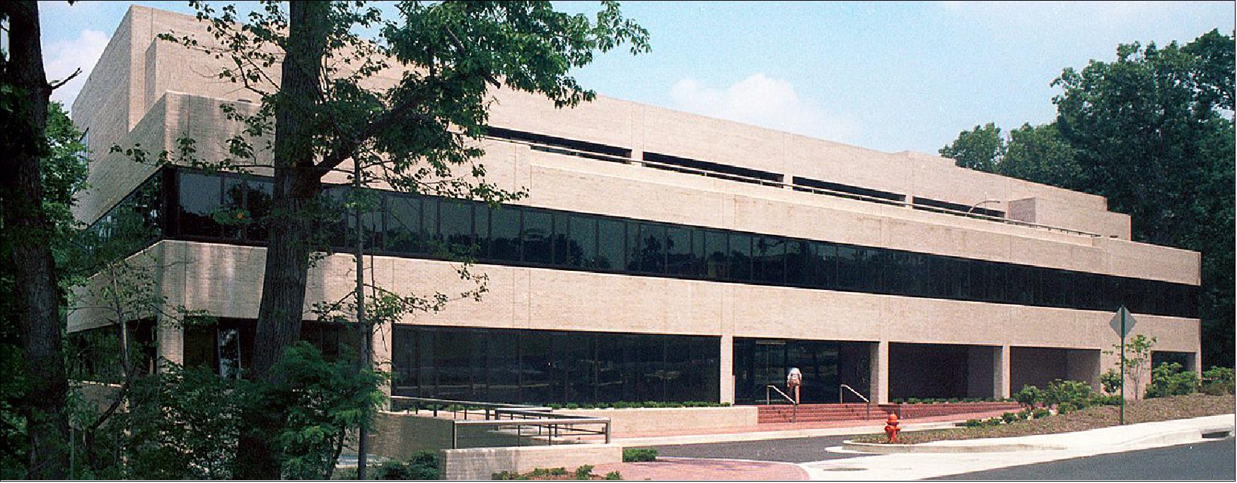Figure 97: The STScI (Space Telescope Science Institute) is headquartered in the Muller building on the Johns Hopkins University's Homewood campus. This photo shows the original building shortly after its completion in 1983 (image credit: STScI)