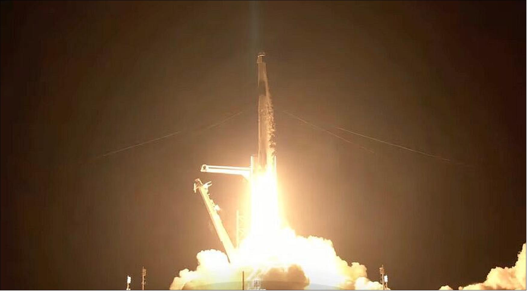 Figure 5: A SpaceX Falcon 9 lifts off Sept. 15 carrying a Crew Dragon spacecraft with four people on board for the Inspiration4 private mission (image credit: SpaceX webcast)
