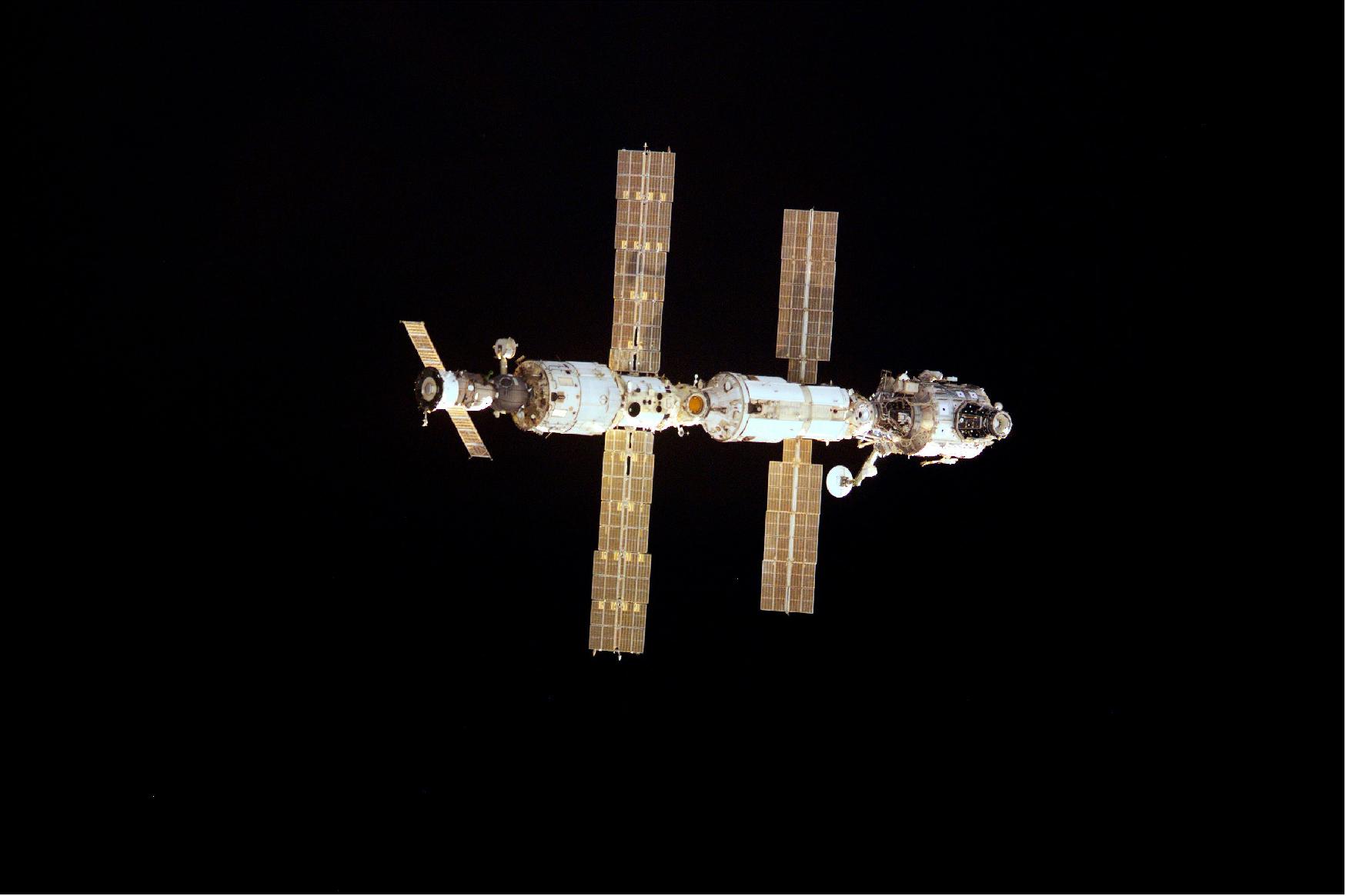 Figure 23: The ISS with its new solar arrays deployed against darkness of space on December 2, 2000. The photograph was taken by STS-97 crew members onboard the approaching Space Shuttle Endeavour (image credit: NASA)