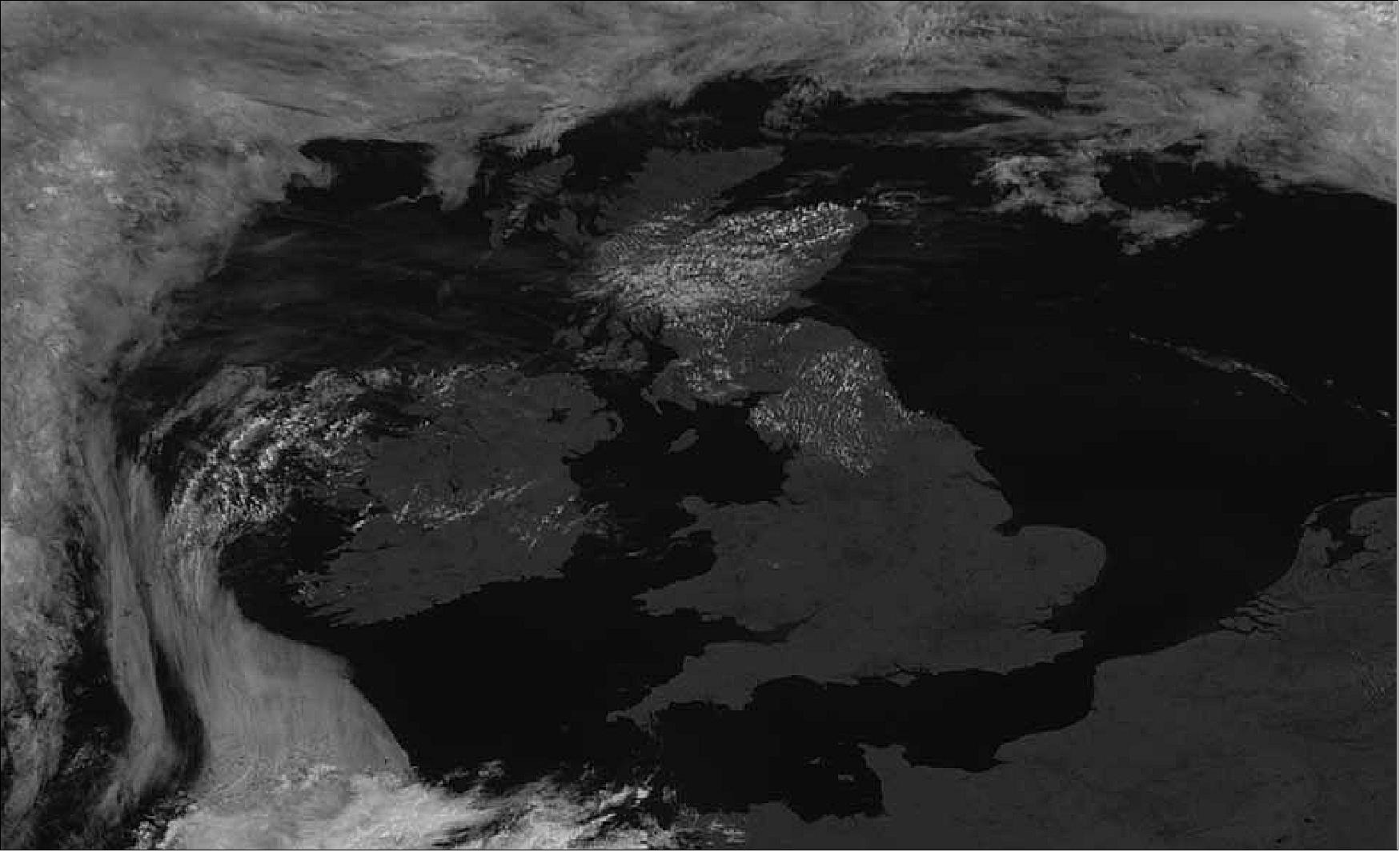 Figure 13: SEVIRI HRV image of Meteosat-10 on July 19, 2016 showing mainly clear skies over the UK and Ireland. In this HRV image, small convective clouds can be seen over northern England and Scotland (image credit: EUMETSAT)
