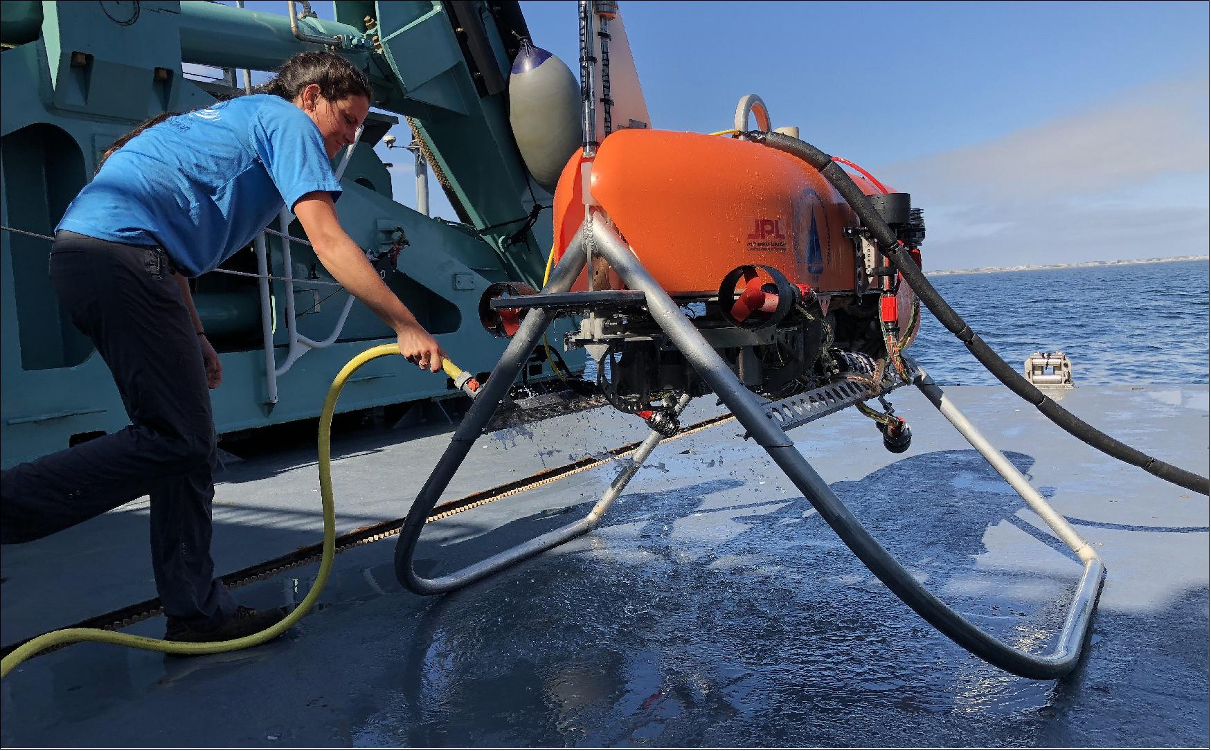 Figure 4: The Orpheus submersible robot was developed by Woods Hole Oceanographic Institute and JPL to explore the deep ocean autonomously (image credit: NASA/JPL-Caltech)