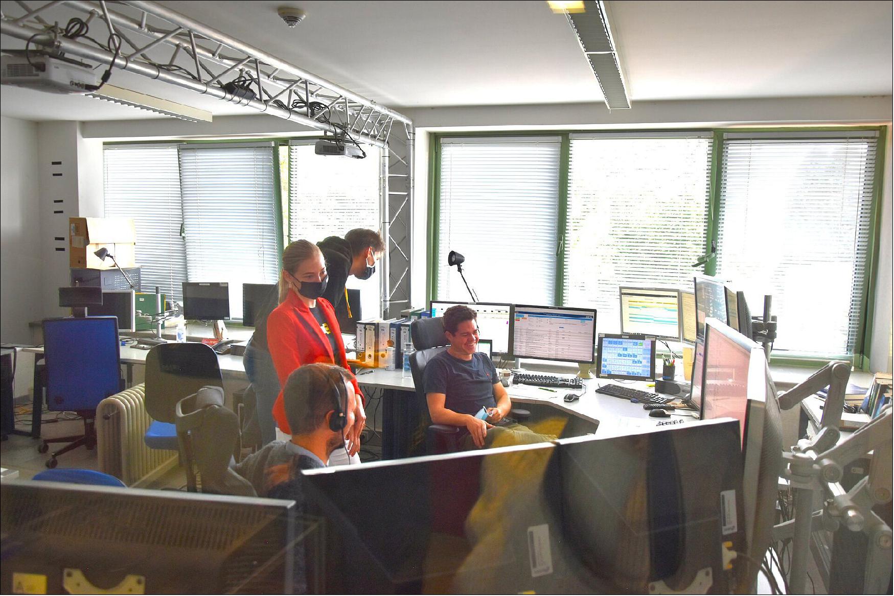 Figure 7: Oscar-QUBE students at the Belgian User Support and Operations Centre (image credit: BIRA-IASB)