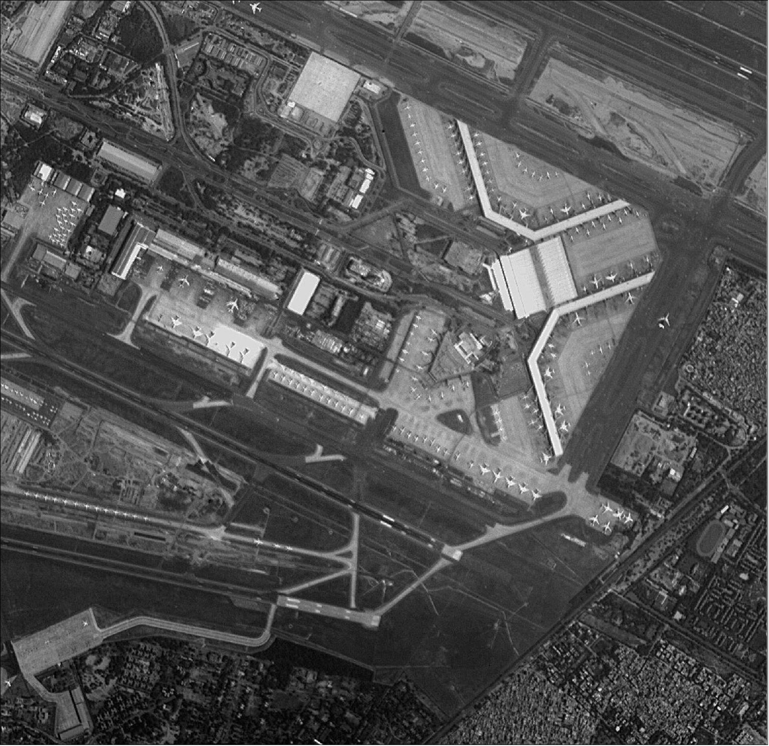 Figure 7: ESA’s oldest Earth-observer images Delhi airport. This 25 km2 HRC image was acquired on 7 May 2020 (image credit: ESA)