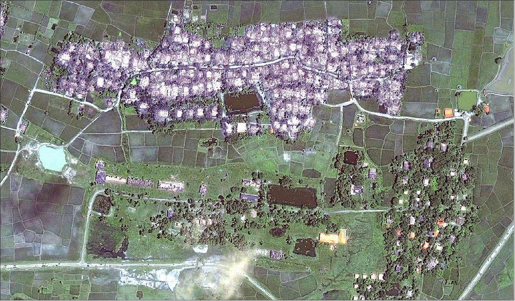 Figure 32: Complete destruction of Rohingya villages in close proximity to an intact Rakhine village, Maungdaw township, recorded on 21 September 2017. Analysis by Human Rights Watch (image credit: Digital Globe)