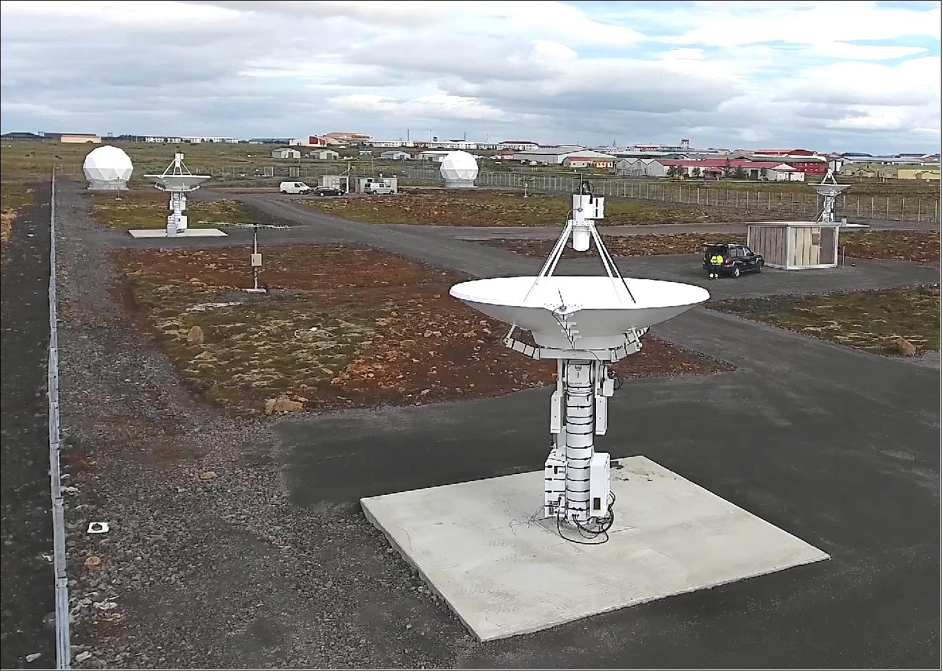 Figure 60: A 4.5 m diameter ground station antenna at Keflavik, Iceland (image credit: Planet Labs)